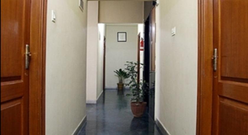 העיר בנגלור Oyo 4606 Hotel Maple Green Suites מראה חיצוני תמונה