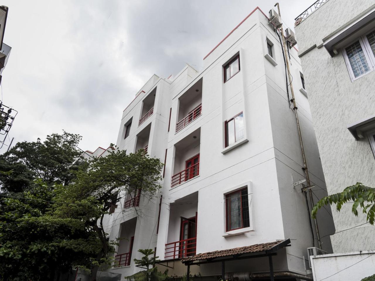 העיר בנגלור Oyo 4606 Hotel Maple Green Suites מראה חיצוני תמונה